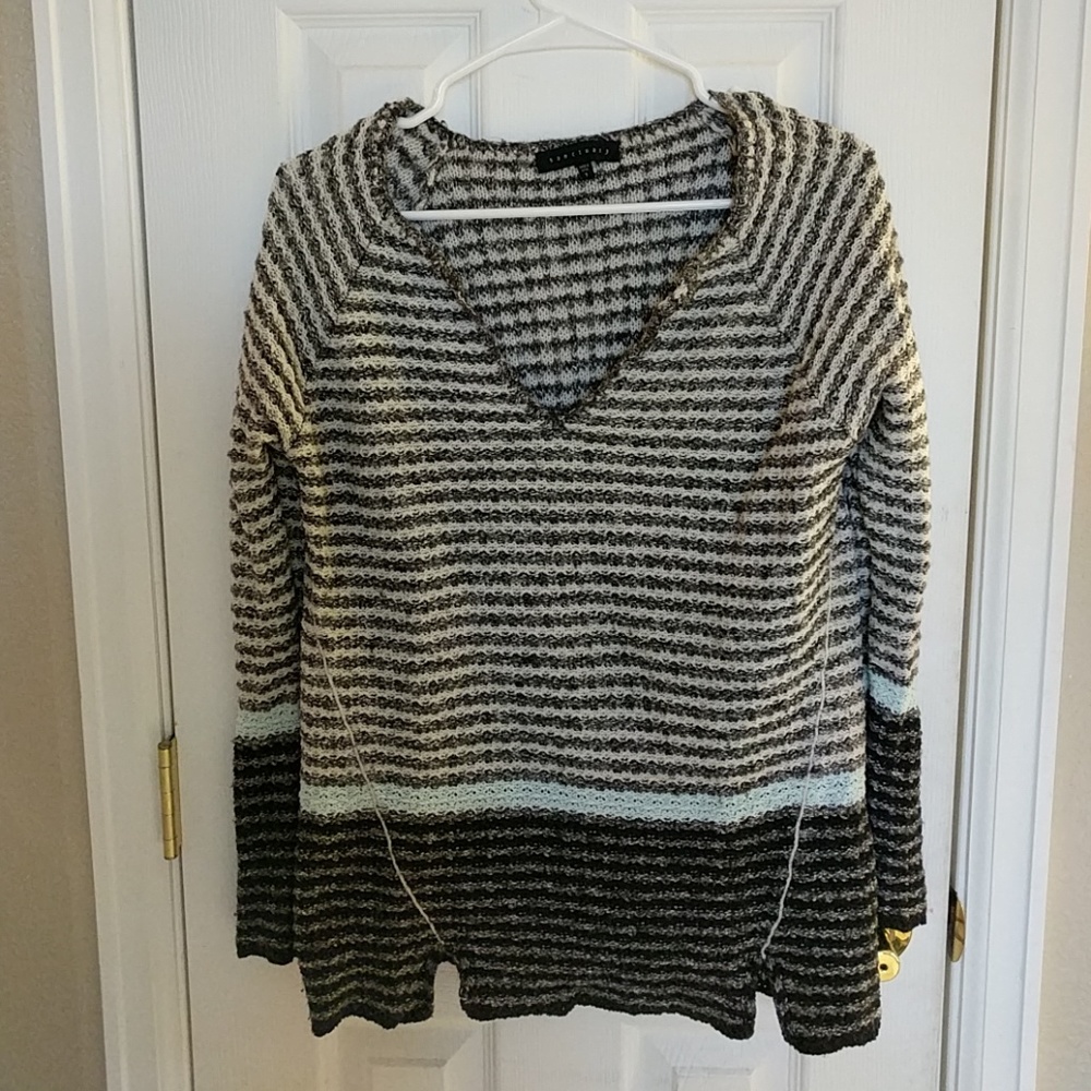Sanctuary V neck tunic size small